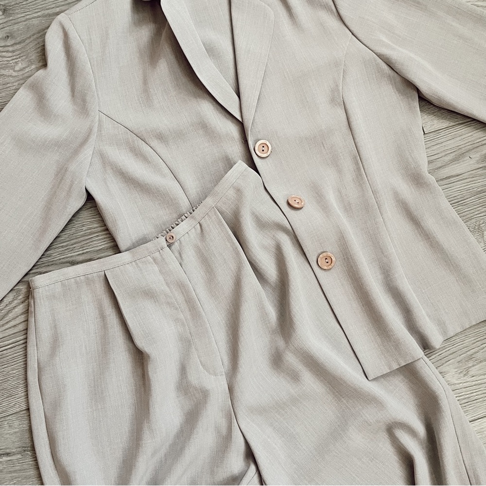 pastel purple pantsuit 💜